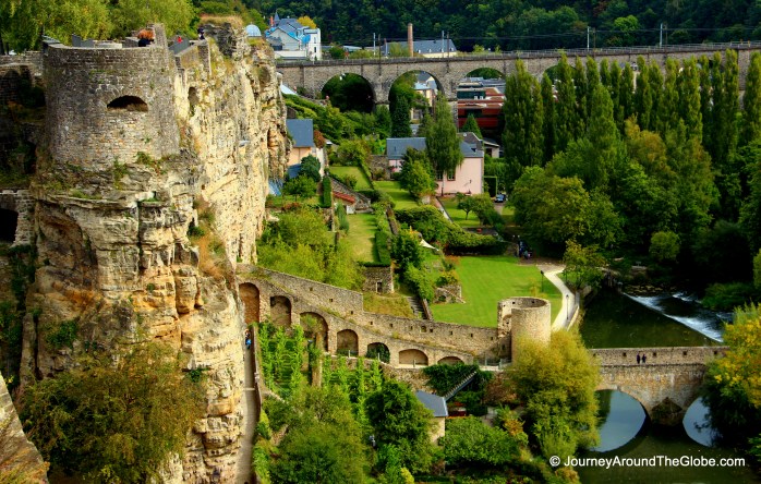 Walking around the old ruins of Luxemburg (Casamates)