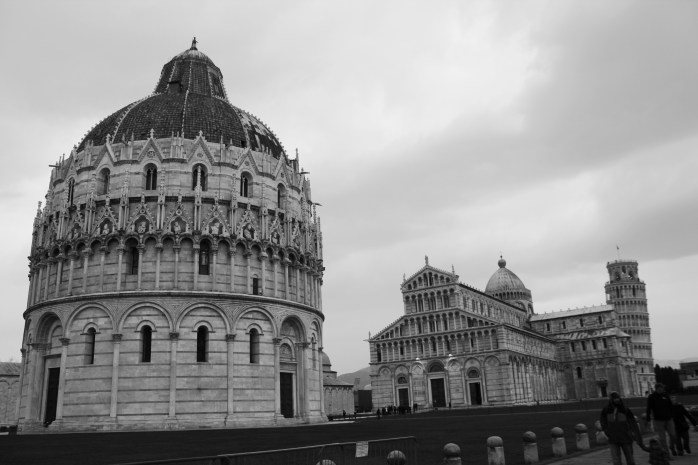 Three major structures in Piazza del Duomo or Piazza dei Miracoli. All the way to the left - Baptistery, in the middle - Duomo di Pisa, at the end - Leaning Tower