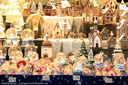 Christmas market in Residenzplatz in the old town of Salzburg