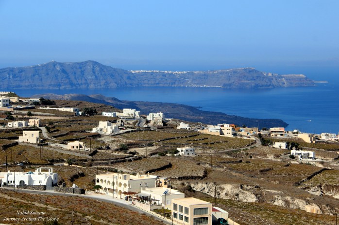 Stunning view of caldera and Aegean from Pyrgos Castle