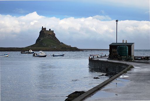 512px-Lindisfarne_Castle_from_Harbour