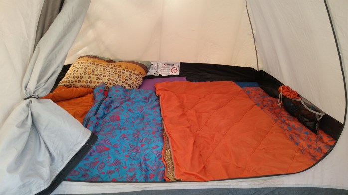 tent-1345673_1920